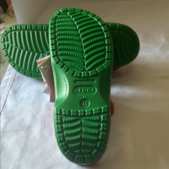 CROCS Red and Green Plaid Loafers - Picture 4 of 4